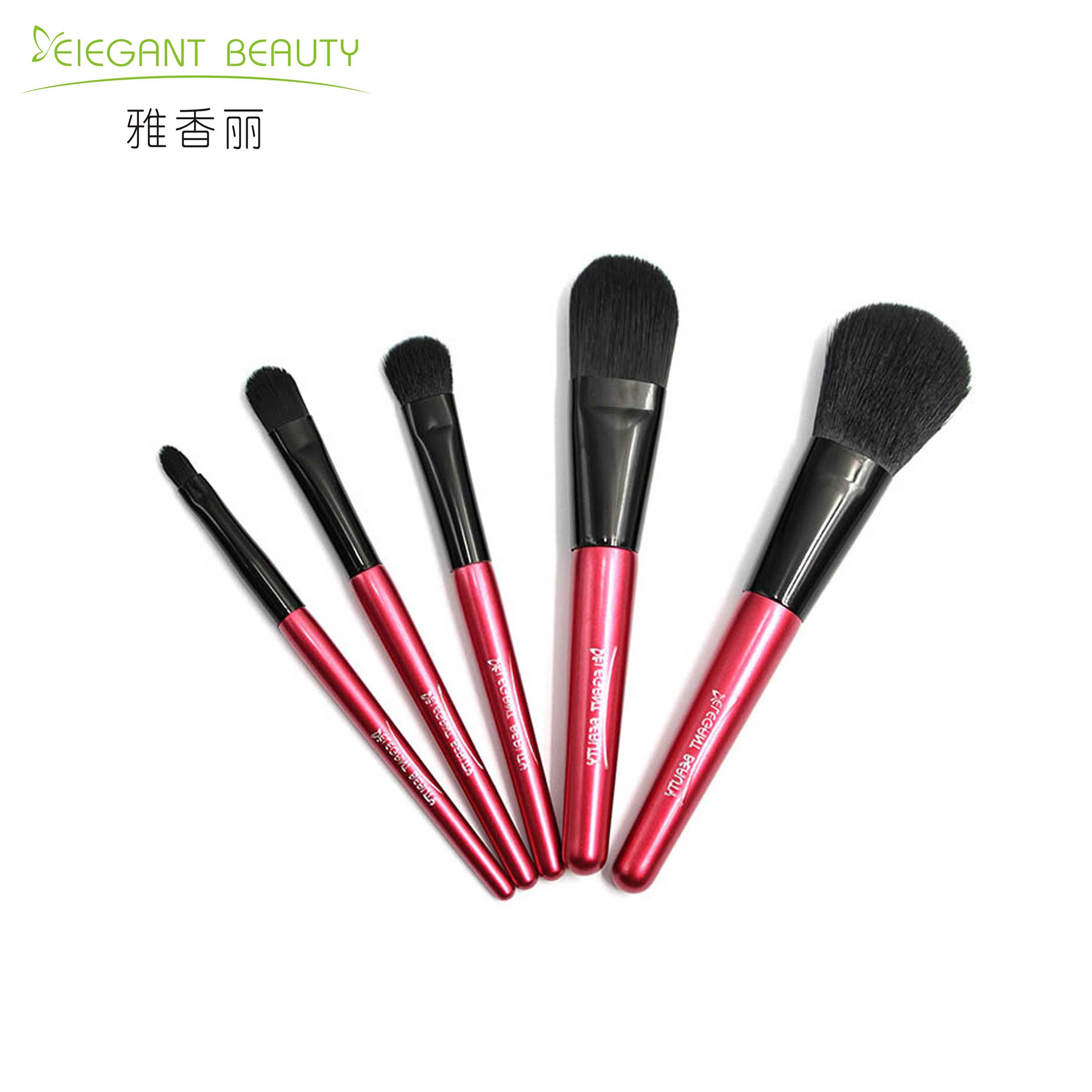 化妆刷使用对妆效的深度影响：从科学原理到实操优化